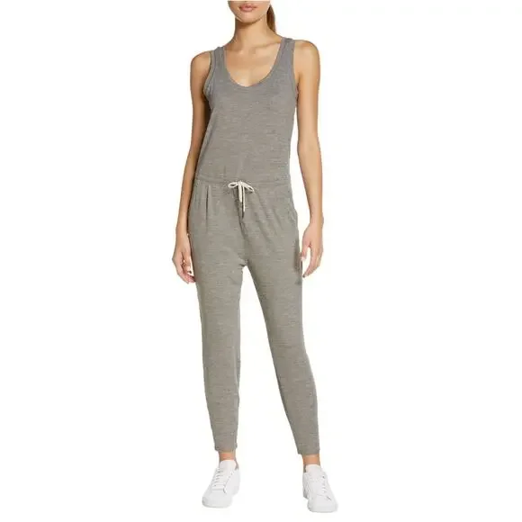 Vuori Jogger Women’s Medium Gray Romper Athleisure Yoga Travel Lounge Minimalist - Picture 2 of 16